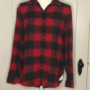 American Eagle Red Flannel Long-Sleeved Shirt